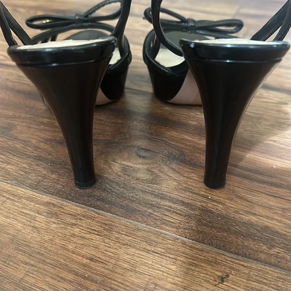Prada  black heels very comfortable and great condition 😍😍😍 - Picture 5 of 7